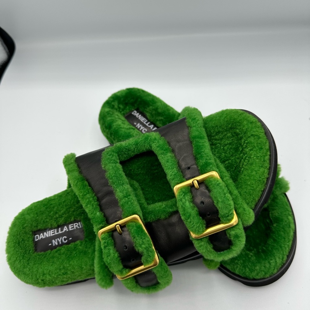 New Daniella Erin NYC Kelly Green Sherpa Sandals